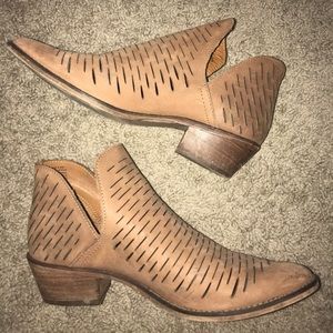 Steve Madden desert boots